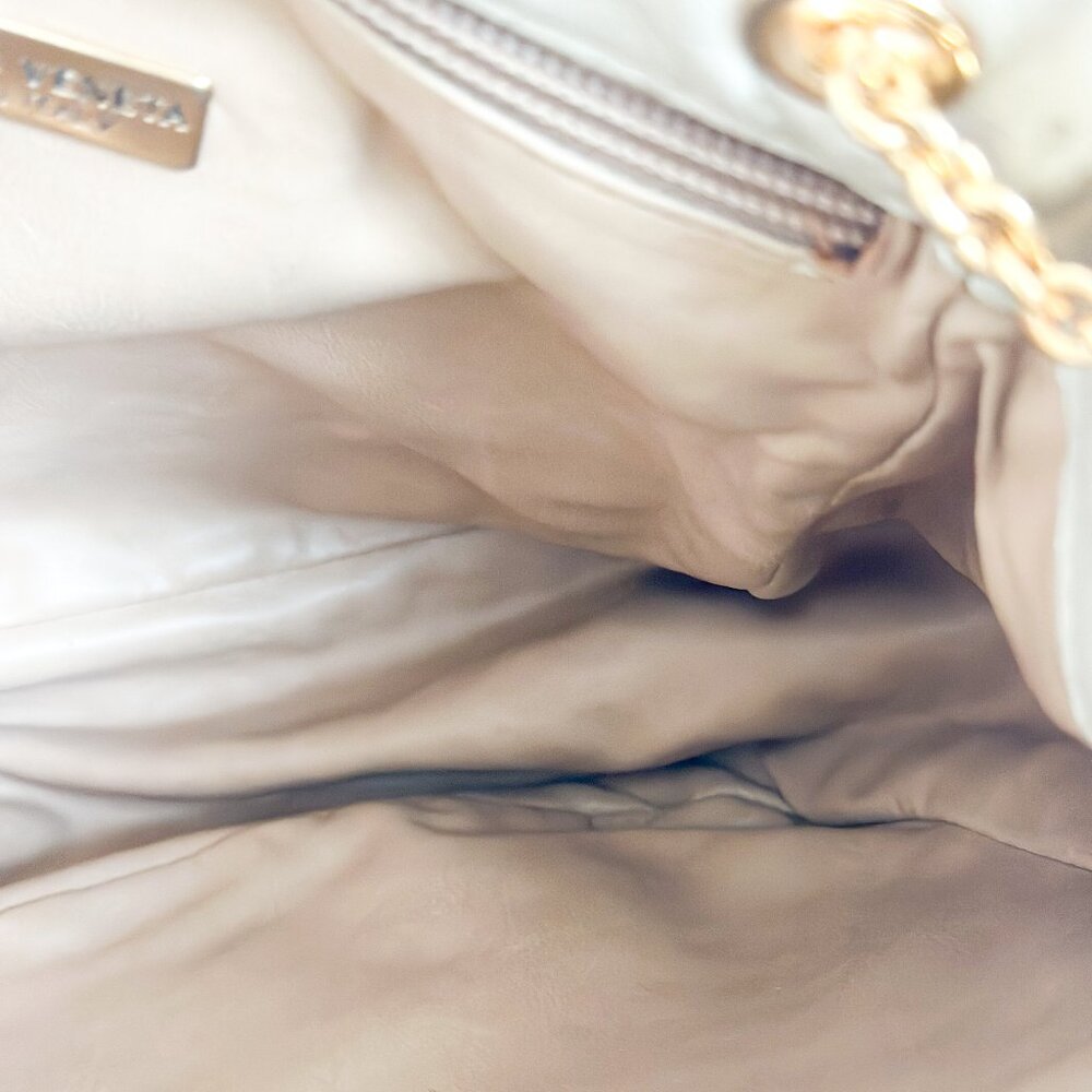 Bottega Veneta Shoulder Bag - Picture 13 of 16